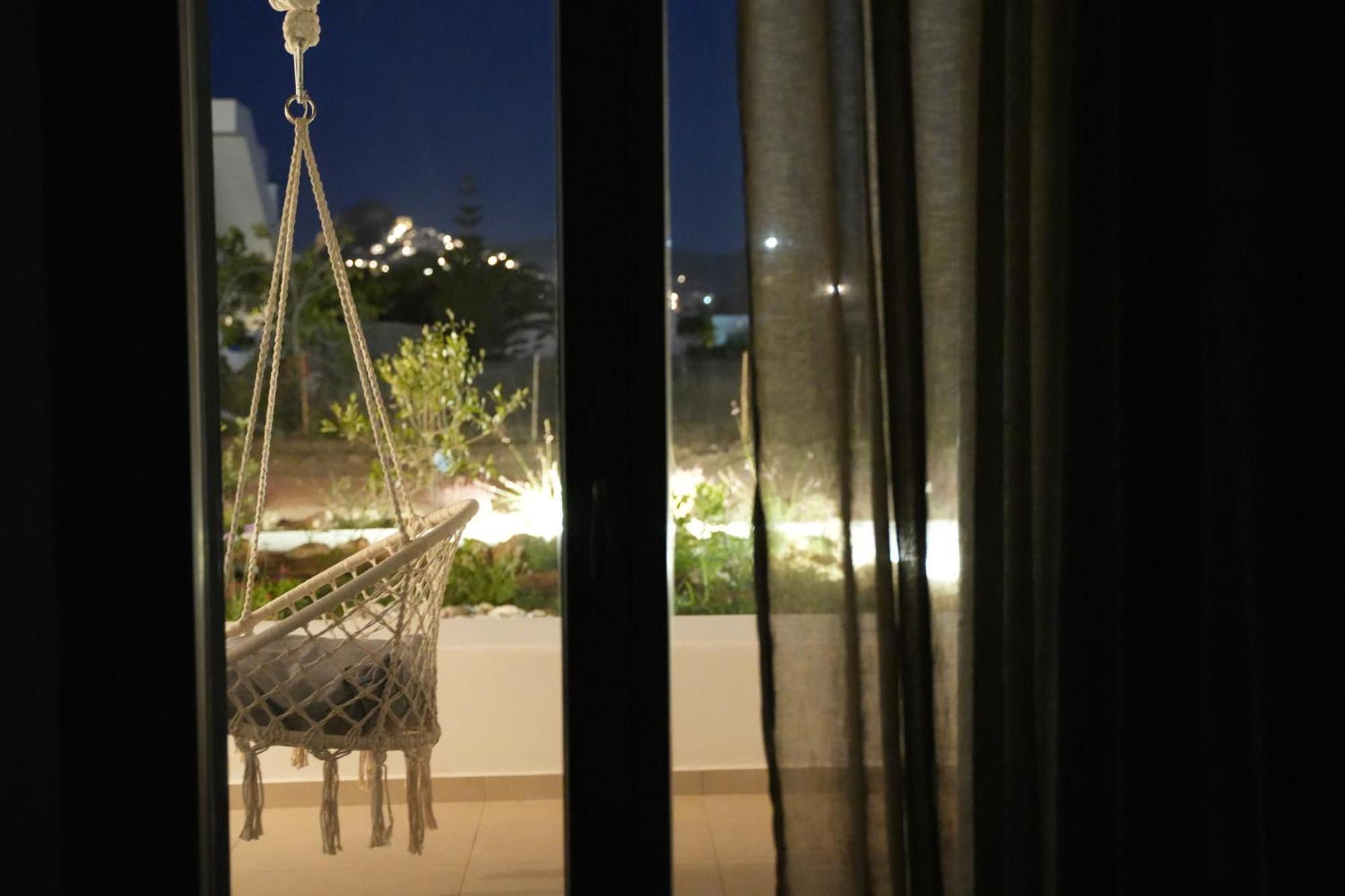 Pyrra Apartments Скірос Екстер'єр фото