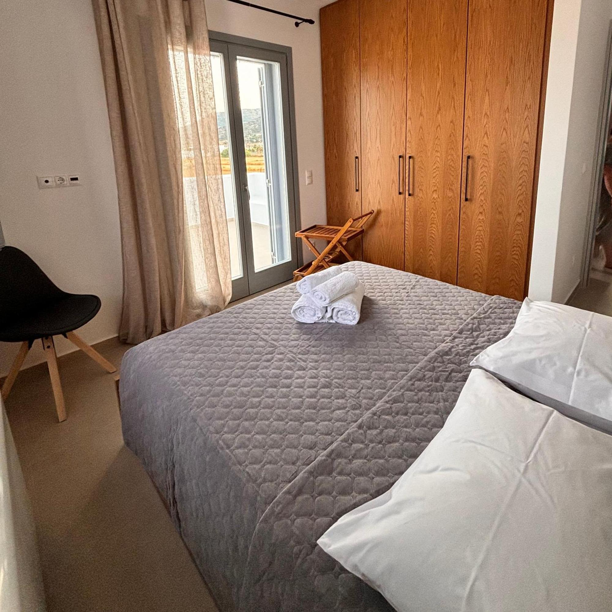 Pyrra Apartments Скірос Екстер'єр фото